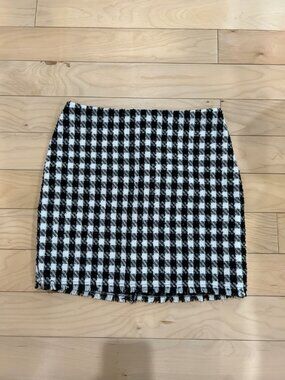 Women’s houndstooth shimmer mini skirt